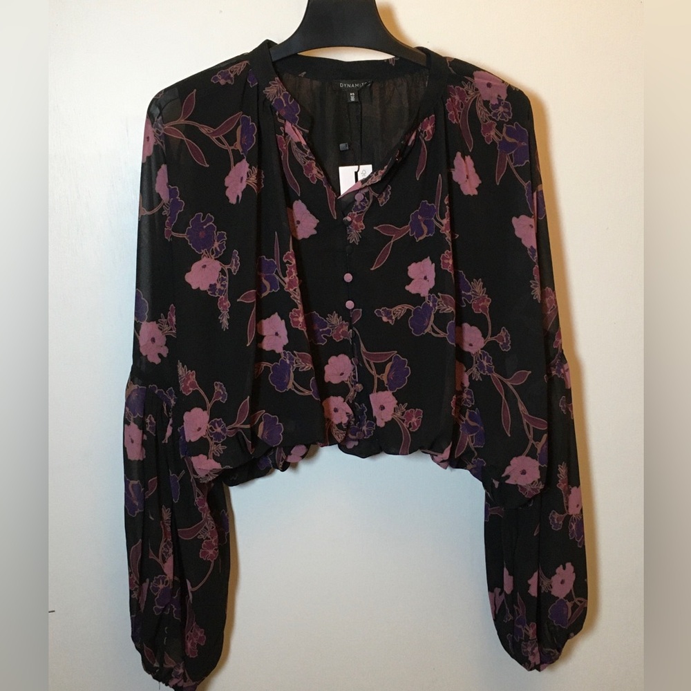Dynamite Leni Floral Blouse with Buttons Size Small - Picture 4 of 12